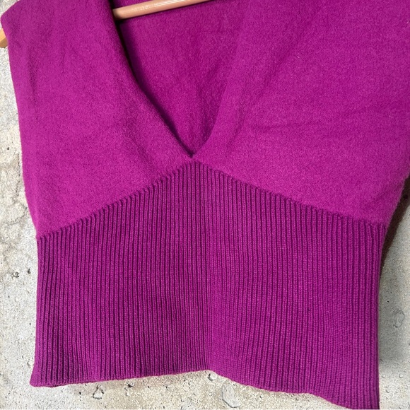 Natural life fuschia pink v neck sleeveless cropped sweater vest small - Picture 2 of 6